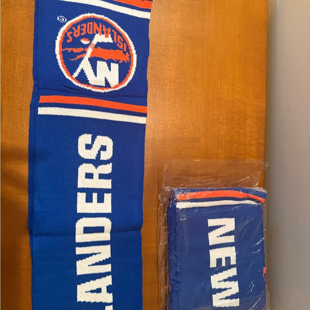 NHL Islanders Blue and White Fan Scarf